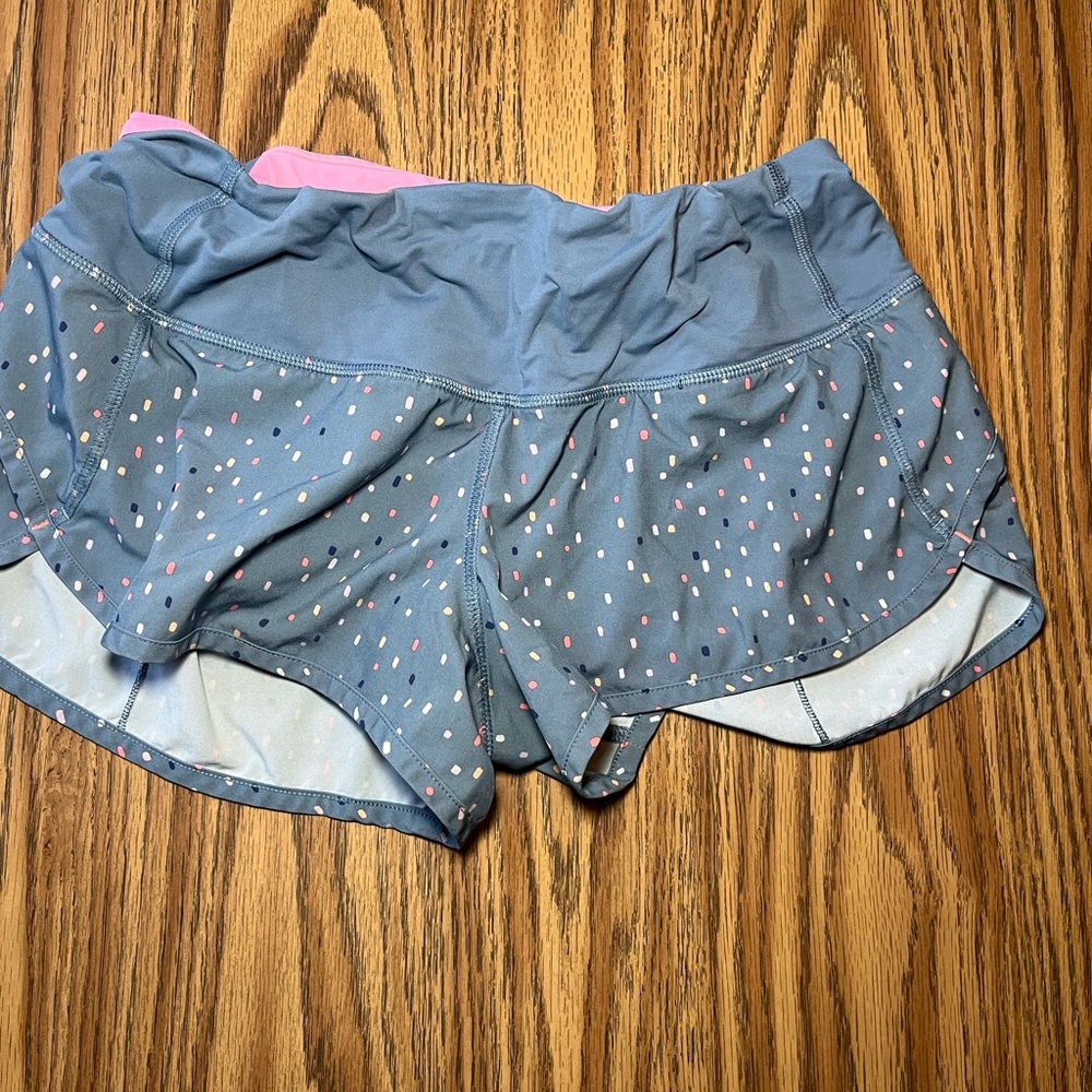 2010’s Lululemon speed up shorts